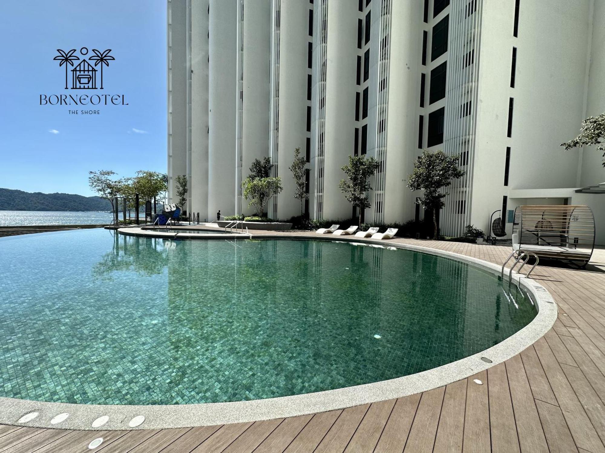 Borneotel The Shore Kk By Chg Kota Kinabalu Buitenkant foto